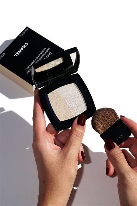 Chanel illuminating powder